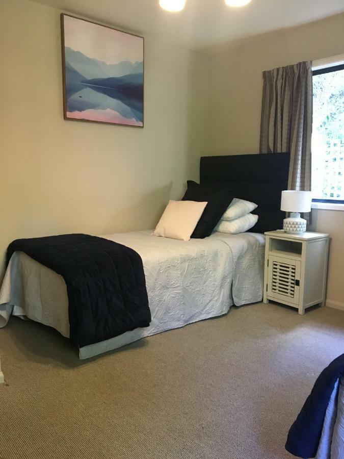 Cherrywood Cottage Akaroa Exterior photo